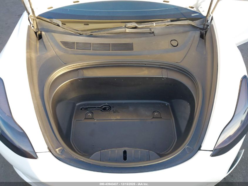 2019 Tesla Model 3 Long Range/Performance VIN: 5YJ3E1EB8KF510874 Lot: 43943437