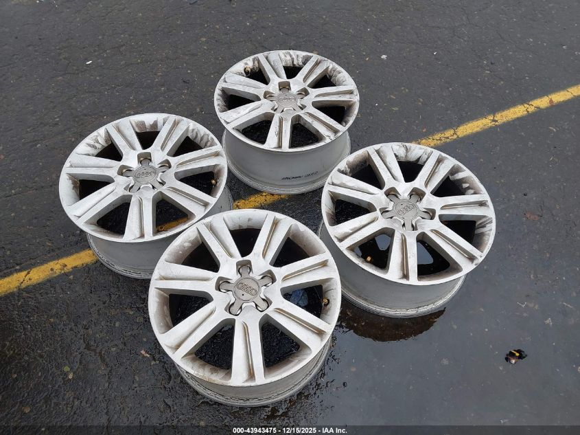 2010 Audi A4 2.0T Premium VIN: WAUBFAFL1AA045908 Lot: 43943475