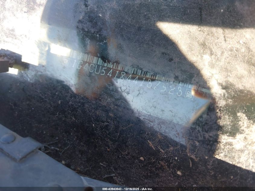 2004 Buick Park Avenue Ultra VIN: 1G4CU541844137523 Lot: 43943543