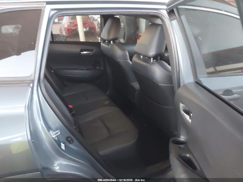 2022 Toyota Corolla Cross Xle VIN: 7MUDAAAG6NV010588 Lot: 43943544