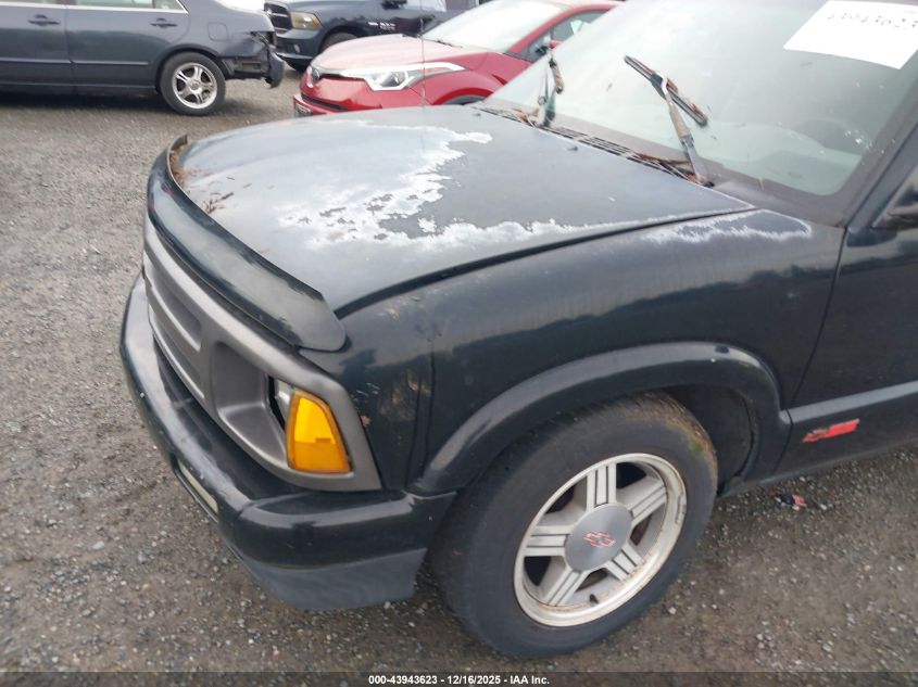 1997 Chevrolet S-10 Ls Fleetside VIN: 1GCCS14W1V8120670 Lot: 43943623