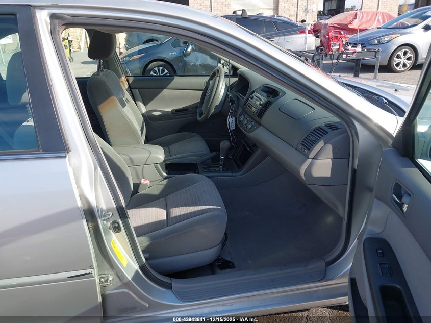 4T1BF30K15U595284 2005 TOYOTA CAMRY photo no. 5