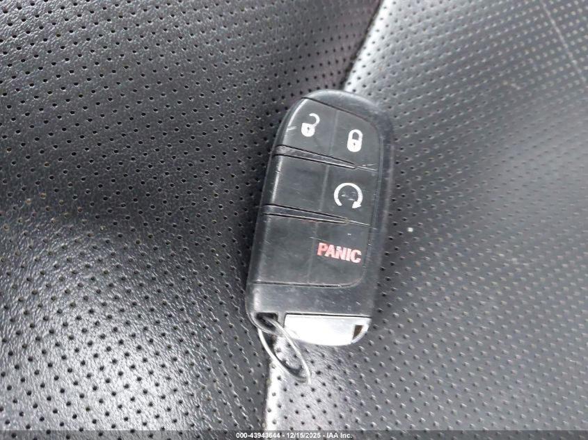 2013 Dodge Journey R/T VIN: 3C4PDCEG7DT689313 Lot: 43943644