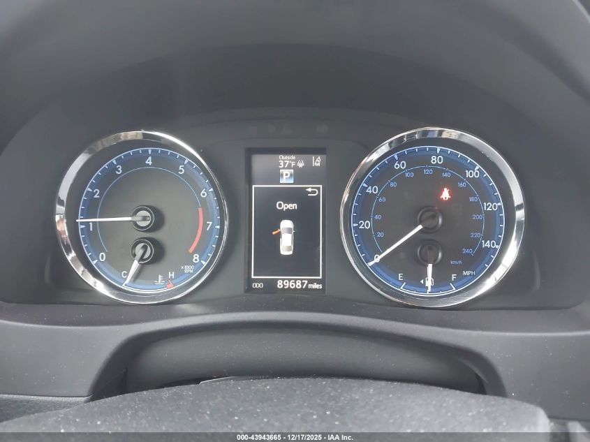 2017 Toyota Corolla Se VIN: 5YFBURHE5HP587315 Lot: 43943665