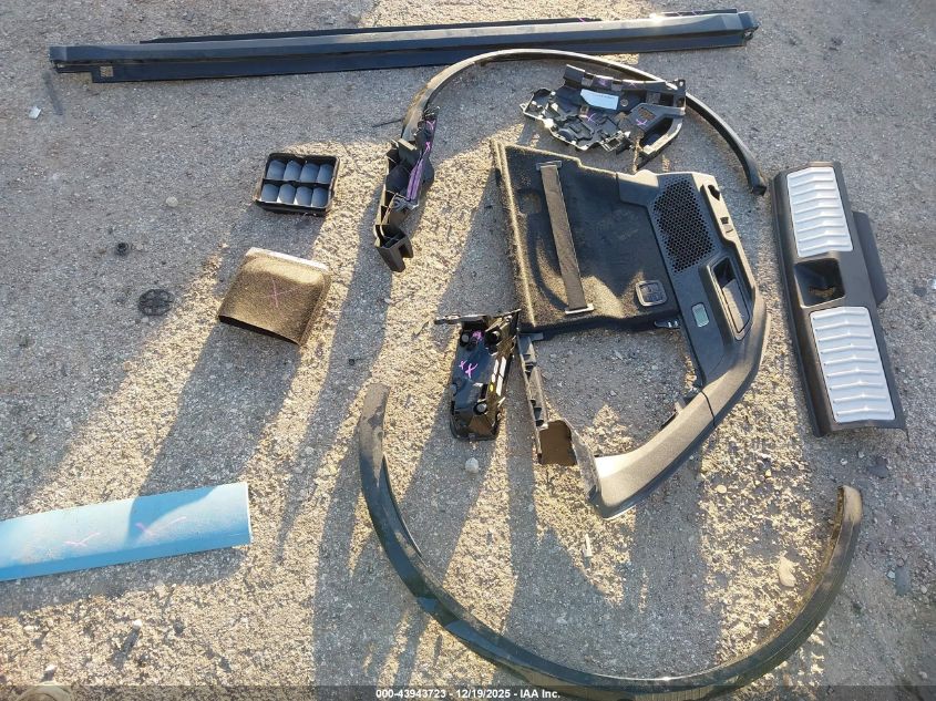 2025 Porsche Macan Electric Turbo VIN: WP1AC2XA8SL175003 Lot: 43943723