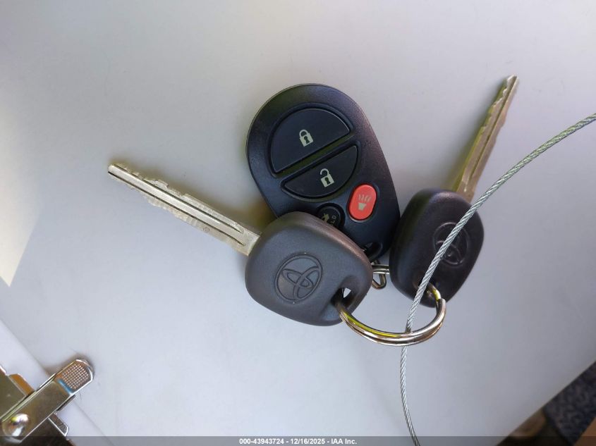 2005 Toyota Avalon Xls VIN: 4T1BK36B65U032590 Lot: 43943724