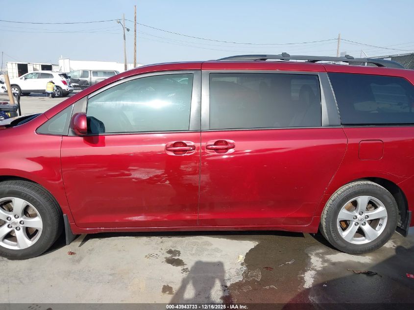 2017 Toyota Sienna Le 8 Passenger VIN: 5TDKZ3DC1HS878503 Lot: 43943733