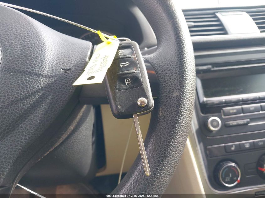 2013 Volkswagen Passat 2.5L Wolfsburg Edition VIN: 1VWAH7A35DC141940 Lot: 43943804