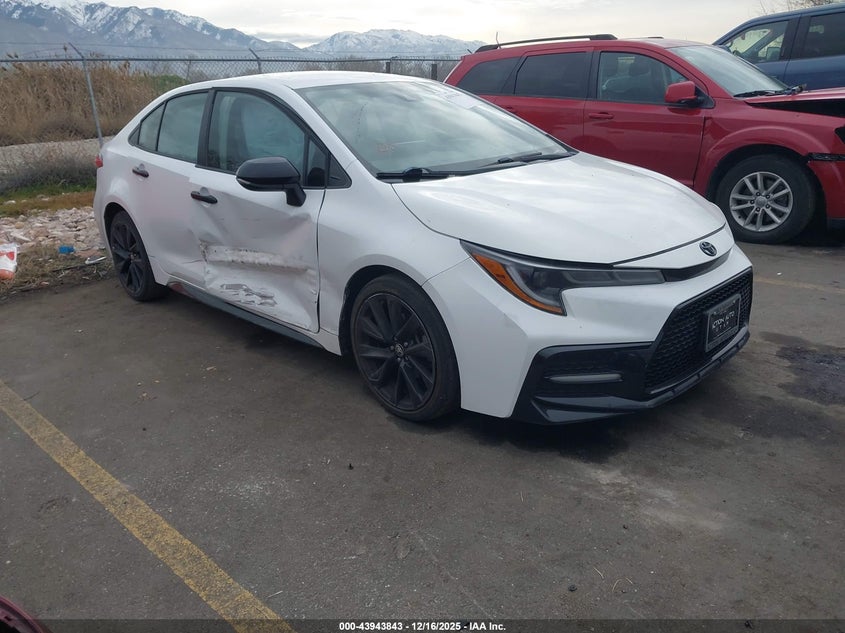 TOYOTA COROLLA SE NIGHTSHADE EDITION