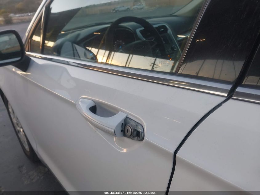 2013 Ford Fusion S VIN: 3FA6P0G76DR267681 Lot: 43943897