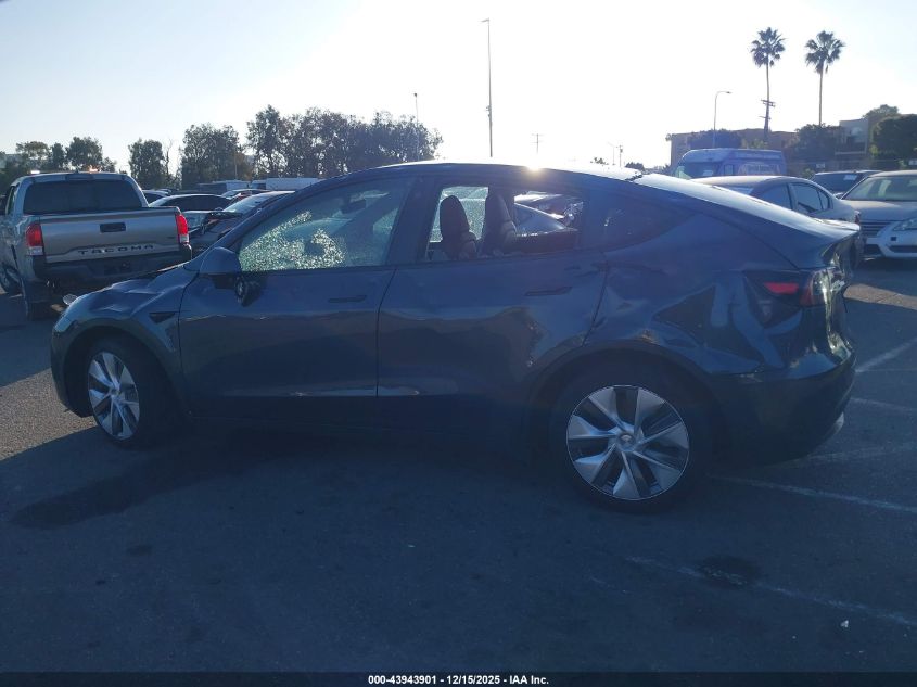 2023 Tesla Model Y Awd/Long Range Dual Motor All-Wheel Drive VIN: 7SAYGDEE6PA039892 Lot: 43943901
