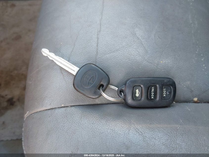 2004 Toyota Camry Xle V6 VIN: 4T1BF30K54U568362 Lot: 43943924