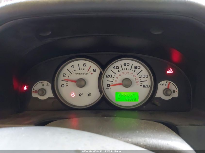 2005 Ford Escape Xlt VIN: 1FMYU93145KE31853 Lot: 43943938