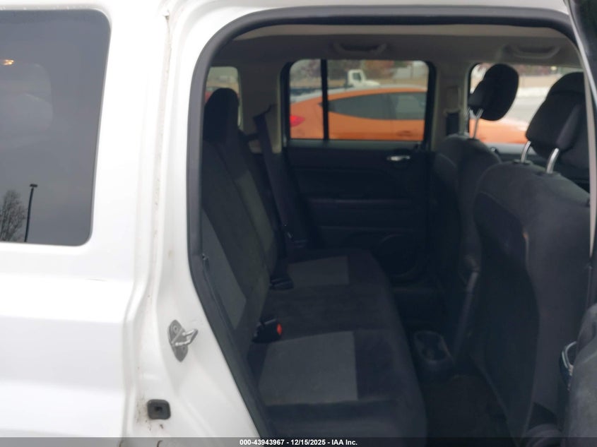 2016 JEEP PATRIOT auction photo 8