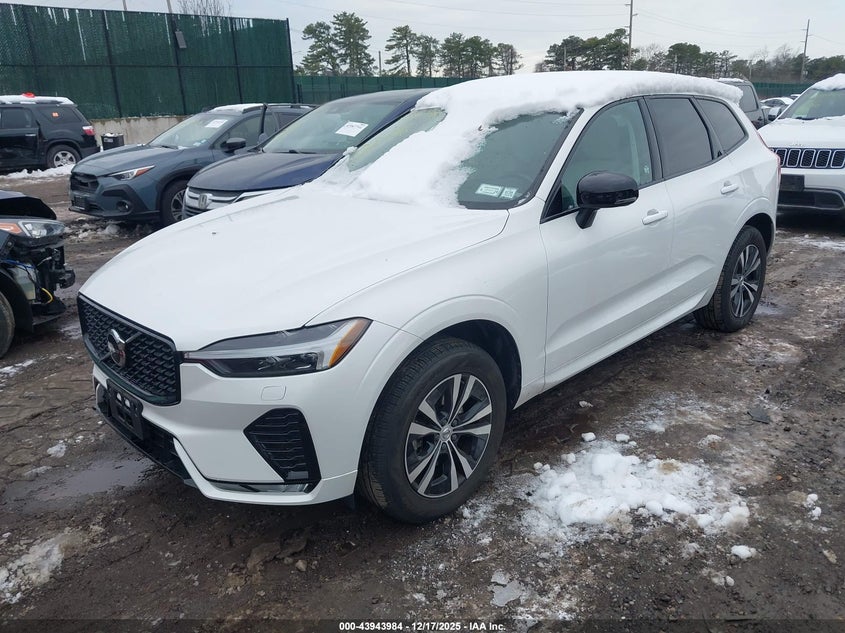 2024 Volvo Xc60 B5 Core Dark Theme