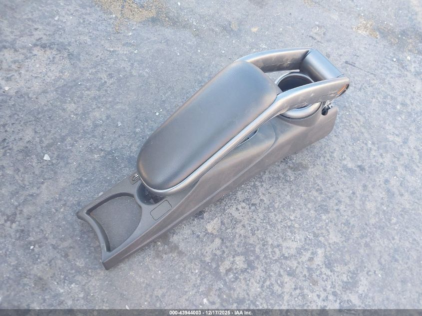 2006 Mini Cooper S VIN: WMWRE33546TL16703 Lot: 43944003