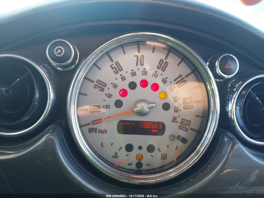 2006 Mini Cooper S VIN: WMWRE33546TL16703 Lot: 43944003