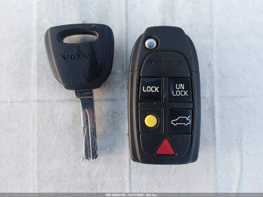 2005 Volvo Xc90 2.5T Awd VIN: YV1CZ592551165235 Lot: 43944145