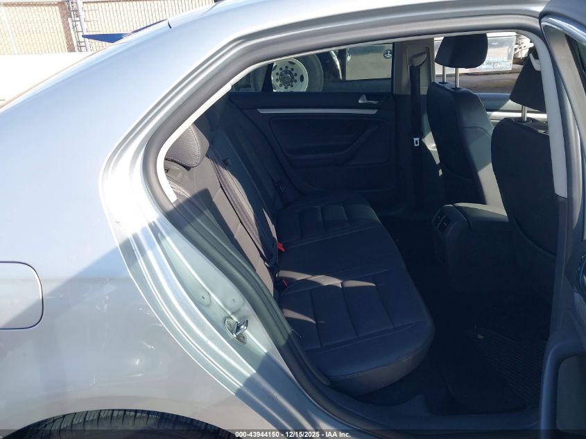 2007 Volkswagen Jetta Wolfsburg Edition VIN: 3VWEG71K57M138275 Lot: 43944150