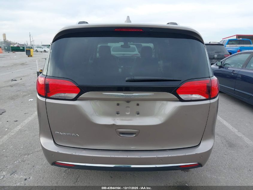 2017 Chrysler Pacifica Touring-L Plus VIN: 2C4RC1EG8HR585020 Lot: 43944164