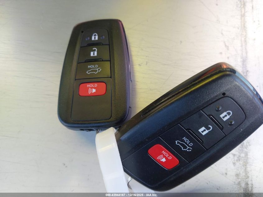 2024 Toyota Rav4 Xle Premium VIN: JTMA1RFV0RD105331 Lot: 43944167