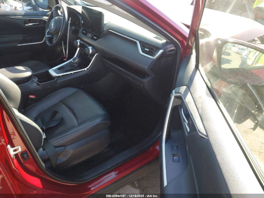 2024 Toyota Rav4 Xle Premium VIN: JTMA1RFV0RD105331 Lot: 43944167