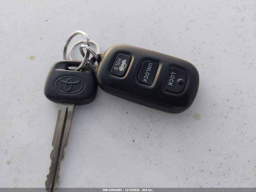 2006 Toyota Camry Le VIN: 4T1BE32K56U677570 Lot: 43944202