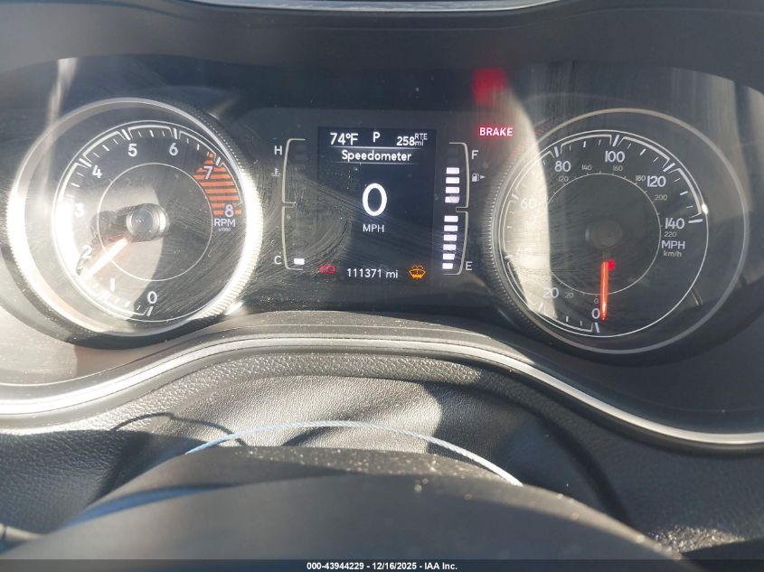 2019 Jeep Cherokee Latitude Plus 4X4 VIN: 1C4PJMLX2KD346994 Lot: 43944229