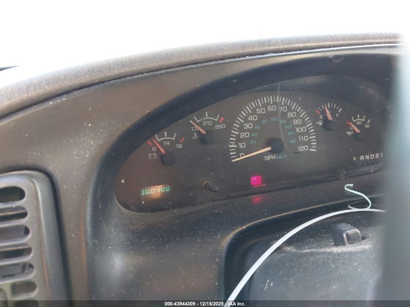 1999 Dodge Ram Van 1500 Commercial/Conversion VIN: 2B7HB11Y2XK520877 Lot: 43944309