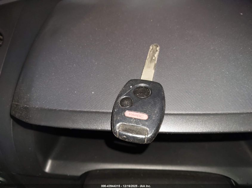 2007 Honda Cr-V Ex-L VIN: JHLRE48727C070130 Lot: 43944315