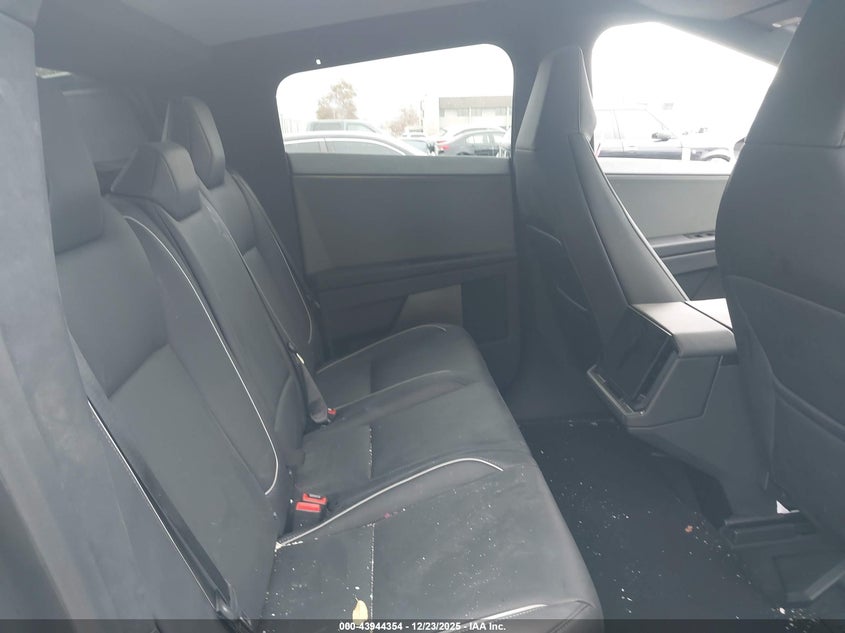 2025 Tesla Cybertruck All-Wheel Drive VIN: 7G2CEHEDXSA077403 Lot: 43944354