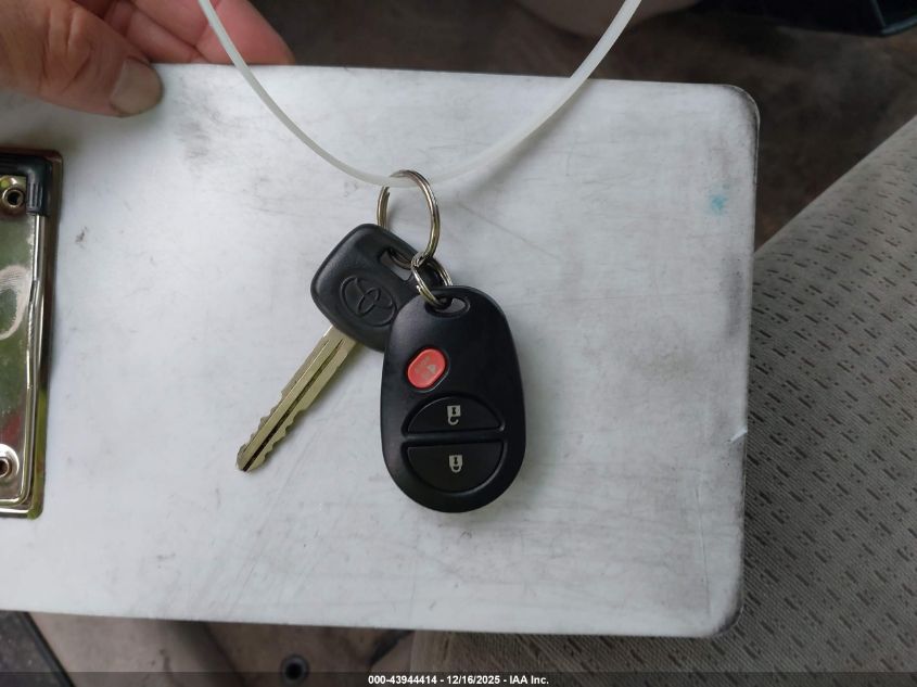 2009 Toyota Sienna Ce VIN: 5TDZK23C09S242400 Lot: 43944414