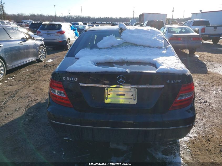 2014 Mercedes-Benz C 300 Luxury 4Matic/Sport 4Matic VIN: WDDGF8AB6EA893410 Lot: 43944424