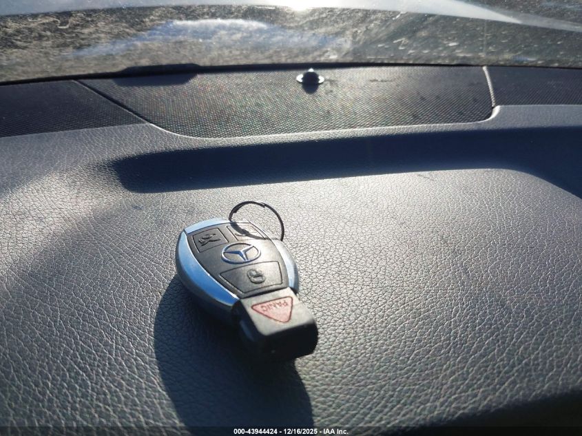 2014 Mercedes-Benz C 300 Luxury 4Matic/Sport 4Matic VIN: WDDGF8AB6EA893410 Lot: 43944424