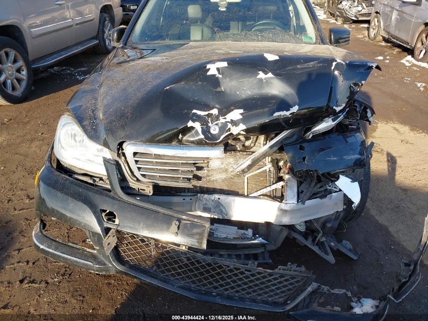 2014 Mercedes-Benz C 300 Luxury 4Matic/Sport 4Matic VIN: WDDGF8AB6EA893410 Lot: 43944424