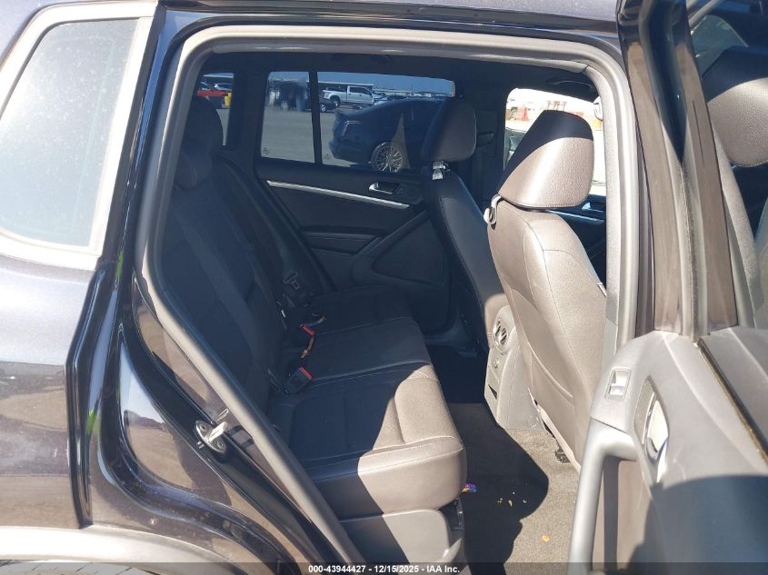 2016 Volkswagen Tiguan R-Line/S/Se/Sel VIN: WVGAV7AX0GW040687 Lot: 43944427