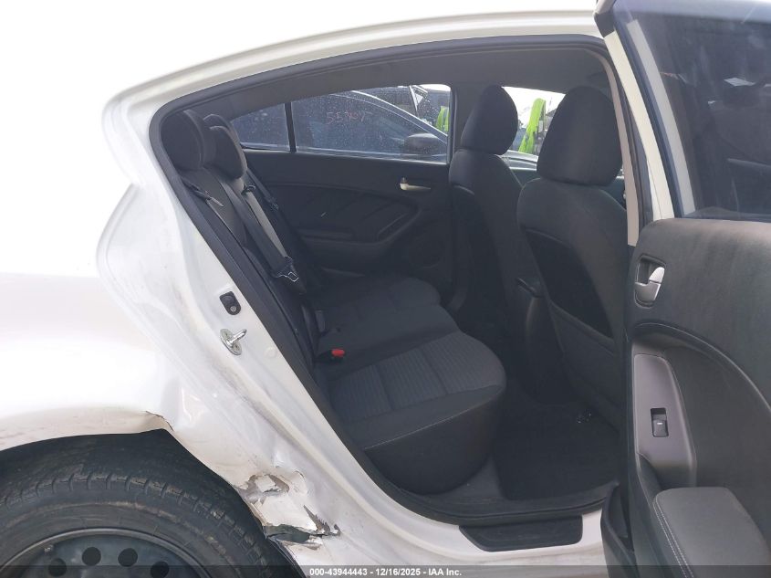 2018 Kia Forte Lx VIN: 3KPFL4A72JE226585 Lot: 43944443