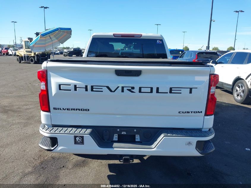 2021 Chevrolet Silverado 1500 4Wd Standard Bed Custom VIN: 1GCRYBEK5MZ149690 Lot: 43944452