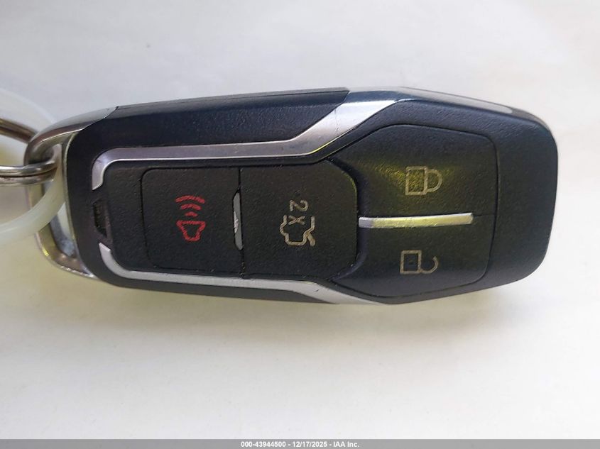 2017 Ford Fusion Se VIN: 3FA6P0H76HR131037 Lot: 43944500