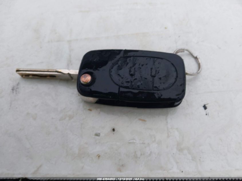 1998 Volkswagen New Beetle VIN: 3VWBB61C2WM042221 Lot: 43944503