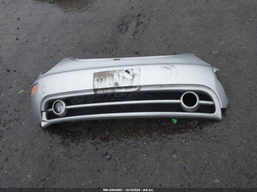 1998 Volkswagen New Beetle VIN: 3VWBB61C2WM042221 Lot: 43944503