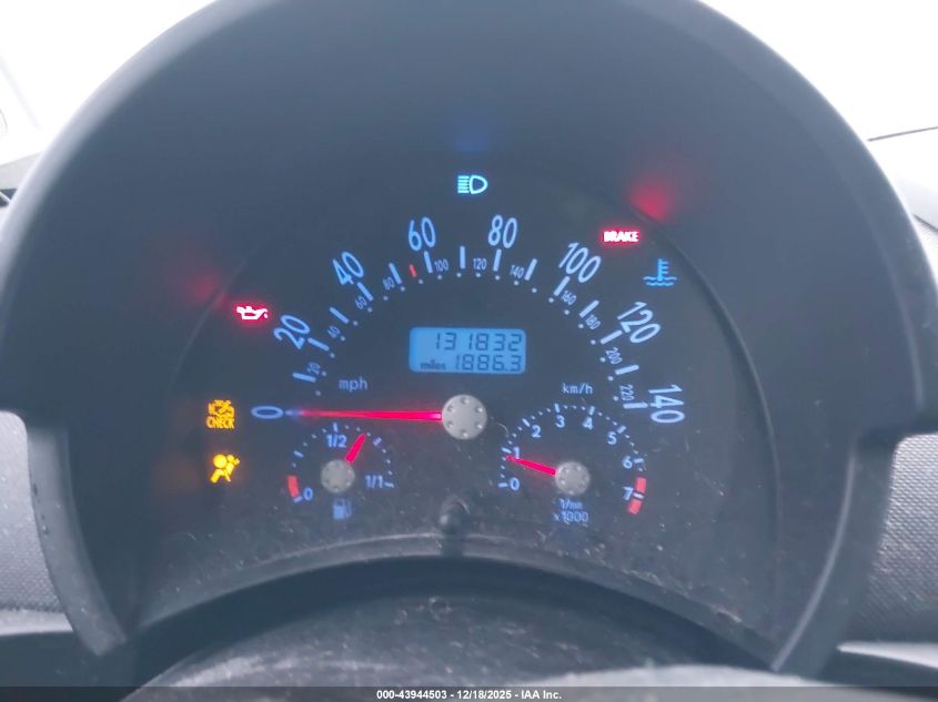 1998 Volkswagen New Beetle VIN: 3VWBB61C2WM042221 Lot: 43944503