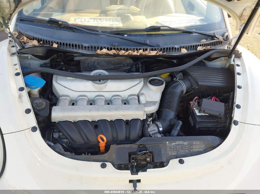 2010 Volkswagen New Beetle 2.5L VIN: 3VWRG3ALXAM005134 Lot: 43944519