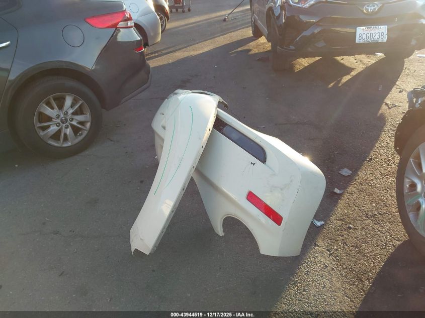 2010 Volkswagen New Beetle 2.5L VIN: 3VWRG3ALXAM005134 Lot: 43944519