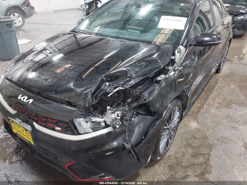 2024 Kia Forte Gt-Line VIN: 3KPF54AD3RE714245 Lot: 43944585