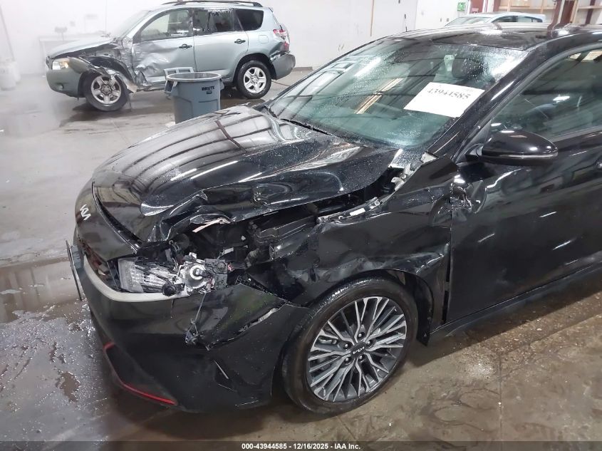 2024 Kia Forte Gt-Line VIN: 3KPF54AD3RE714245 Lot: 43944585