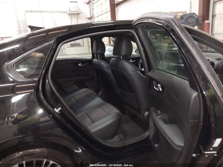 2024 Kia Forte Gt-Line VIN: 3KPF54AD3RE714245 Lot: 43944585