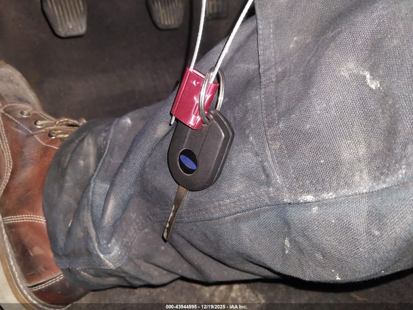 2013 Ford Focus Se VIN: 1FADP3F21DL242572 Lot: 43944595