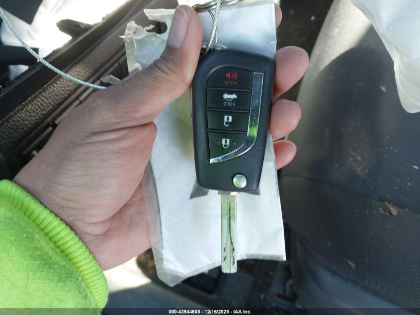 2020 Toyota Corolla Le VIN: JTDEPRAE1LJ086742 Lot: 43944608