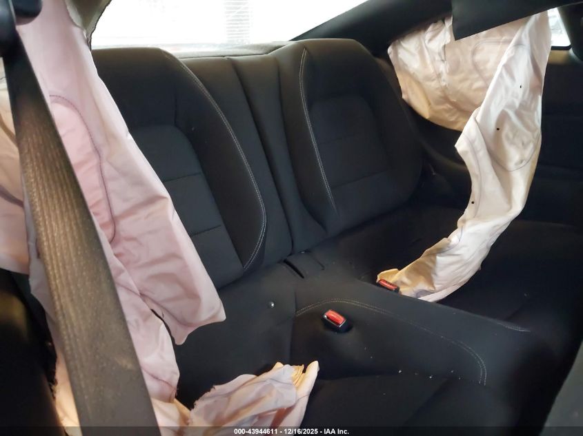 2015 Ford Mustang V6 VIN: 1FA6P8AM6F5375558 Lot: 43944611